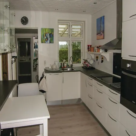Three-bedroom Holiday In Tranekar * Stoense