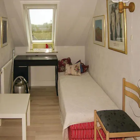 Three-bedroom Holiday In Tranekar *