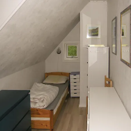 Three-bedroom Holiday In Tranekar * Stoense